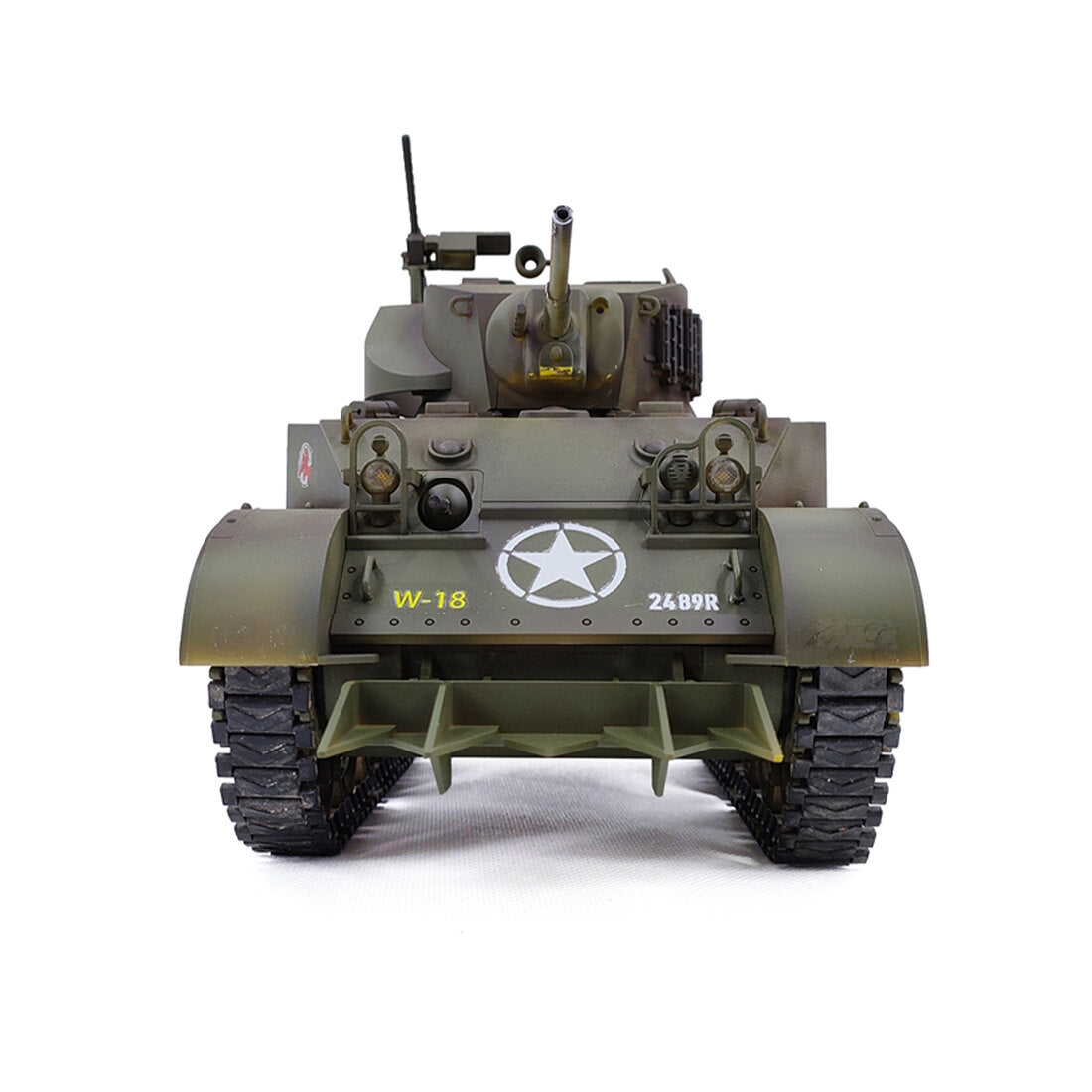 1/16 2.4G US M5A1 Stauart Light Tank Simulated RC Military Tank with Sound&Light&Smoke Effects